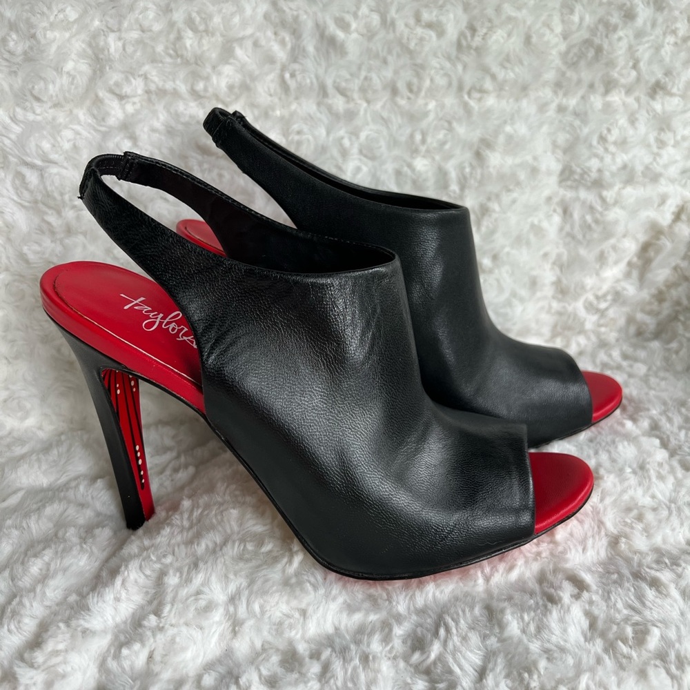 Taylor Says Paige Booties